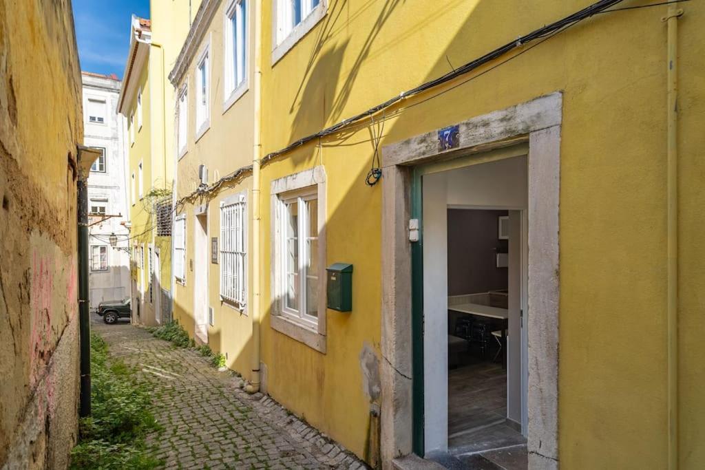 Apartment In Graca On Ground Floor